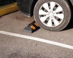 Tope de caucho para plaza de aparcamiento